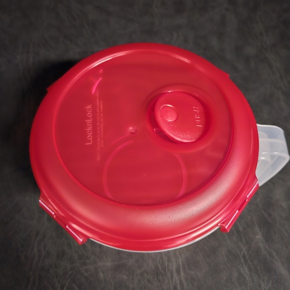 LocknLock Food Storage Containers (Multiple Sizes and Colors) *NEW - Picture 7 of 14